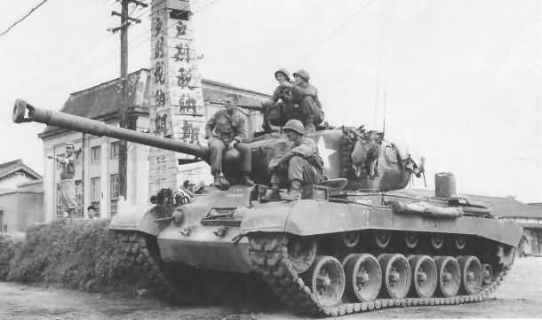 Korean War: Tanks and Fighting Vehicles